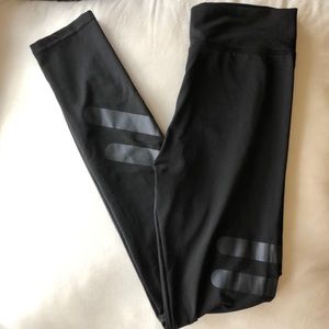 Black Tights with Black Details🖤